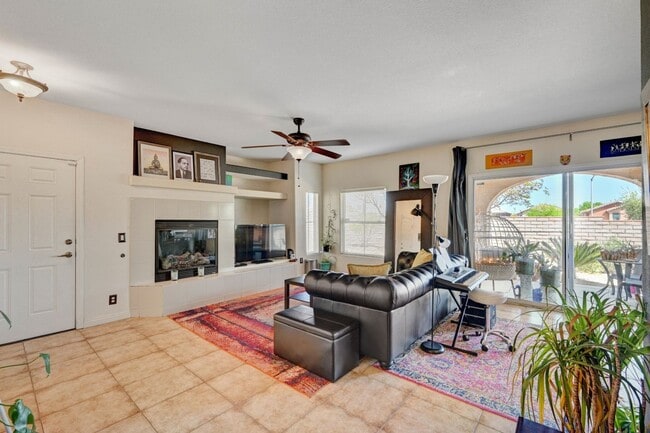 Building Photo - AWESOME SUMMERLIN CONDO IN GATED CORONADO ...
