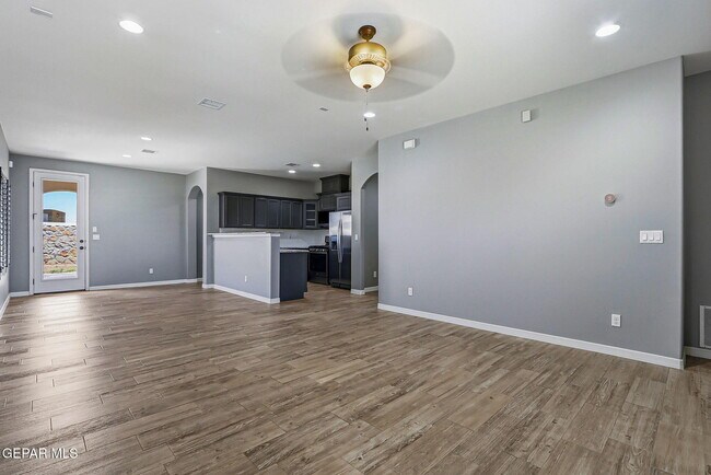 Building Photo - 2120 Honour Point Pl
