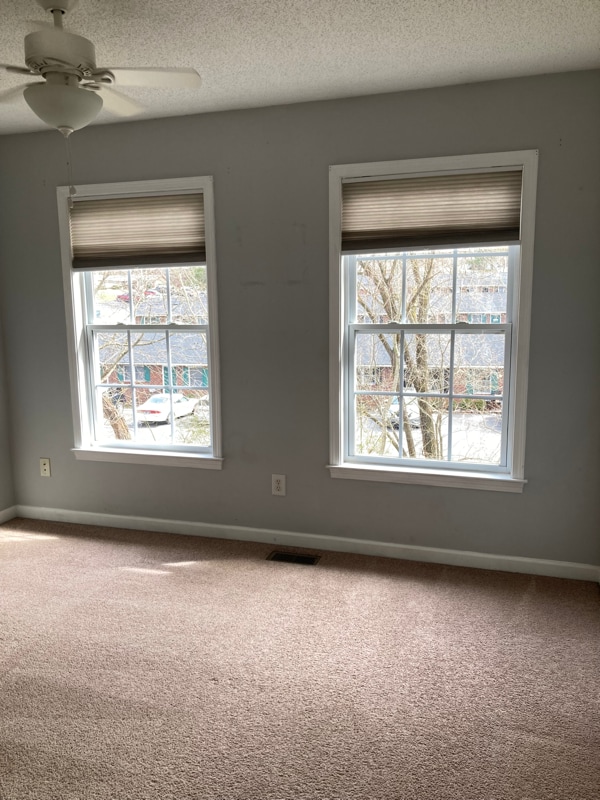 Building Photo - 2305 S Greenwood Dr