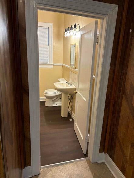 Building Photo - 761 Wingfield St