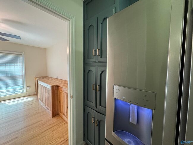 Building Photo - 295 Becky Dr