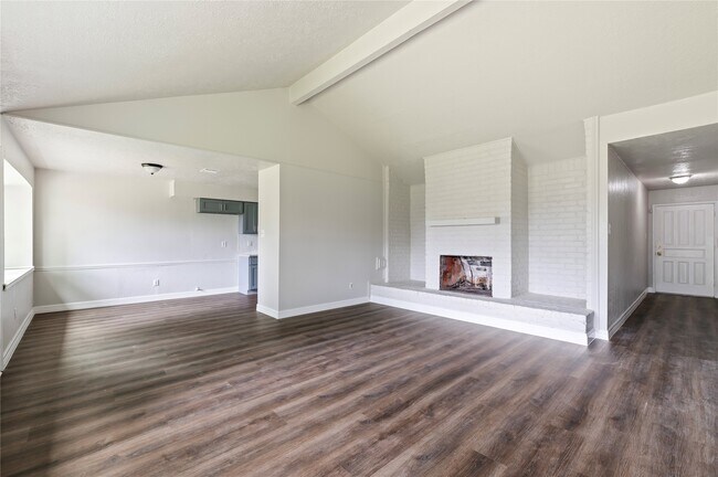 Building Photo - 15050 Blueridge Rd