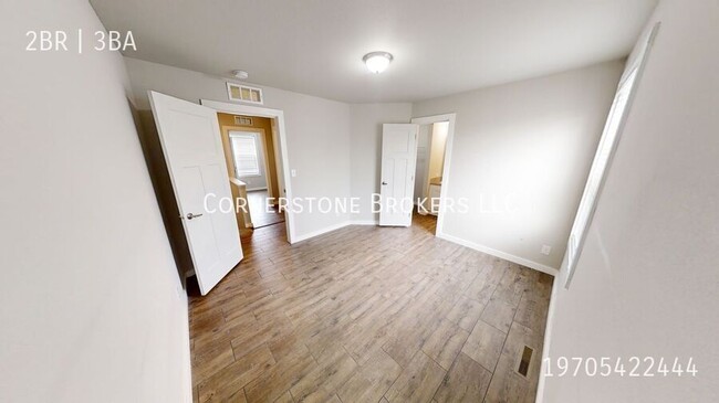 Building Photo - $500 OFF FIRST MONTHS RENT