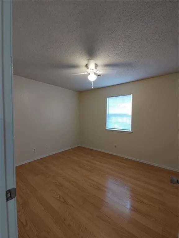 Building Photo - 1909 Sycamore Pl