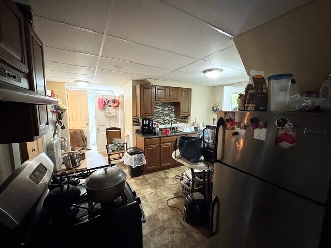 Building Photo - 198 Reed St