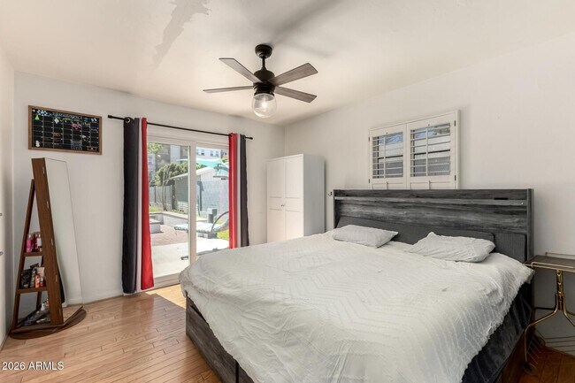 Building Photo - 1301 W MacKenzie Dr