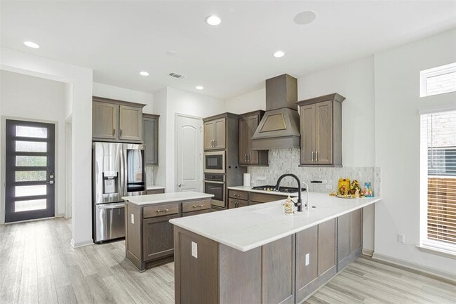 Building Photo - 228 Barton Oak Trl