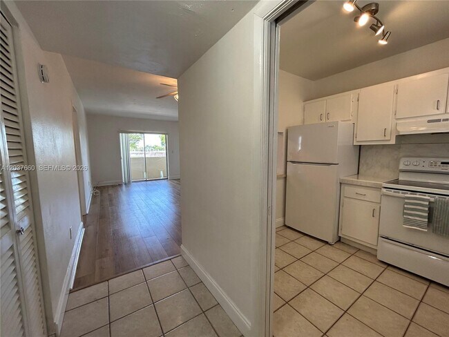 Building Photo - 7505 SW 82nd St