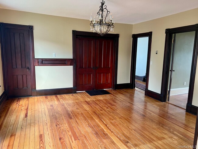 Building Photo - 8 Alden Pl