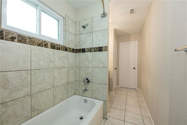 Building Photo - 4106 Kilgore Ln