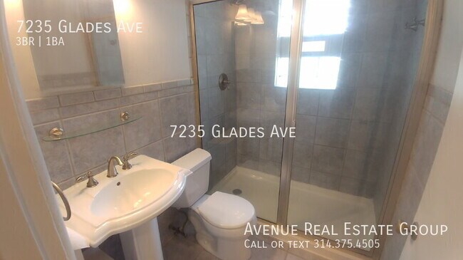 Building Photo - 7235 Glades Ave