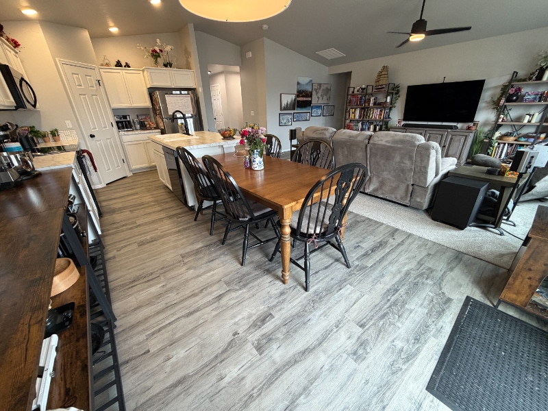 Building Photo - 1840 SW Sparrow Pl