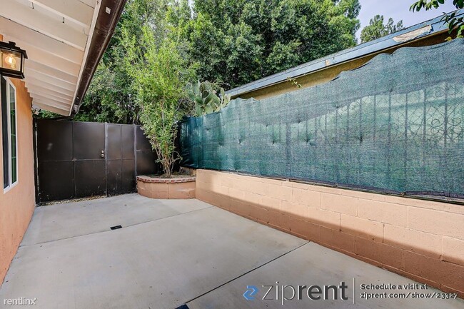 Building Photo - 1 br, 1 bath House - 11468 North Prager Av...