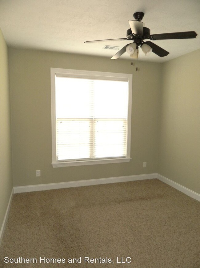 Building Photo - 4 br, 3 bath House - 4001 Stowe Drive