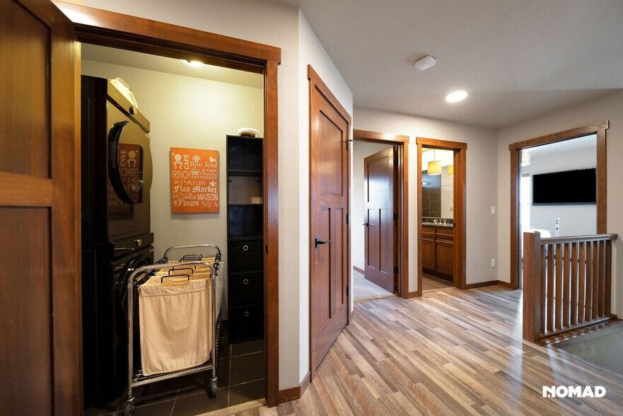 Building Photo - 4554 W Riverway Pl