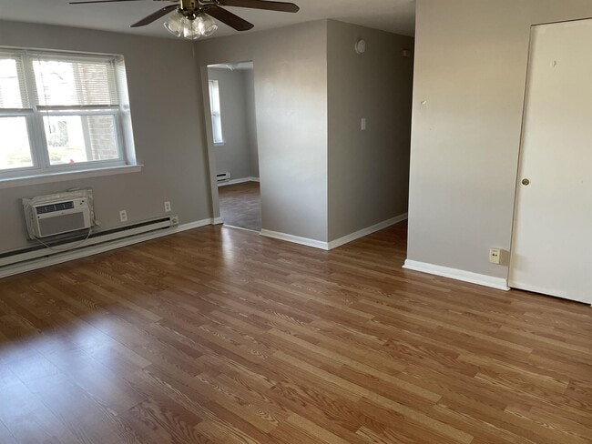 Primary Photo - 225 W Chester Pike