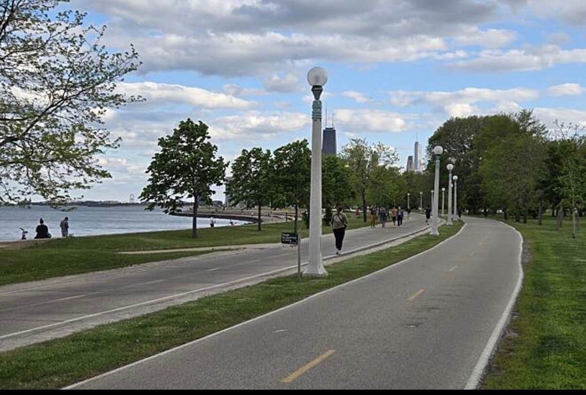 Building Photo - 809 E 40th St