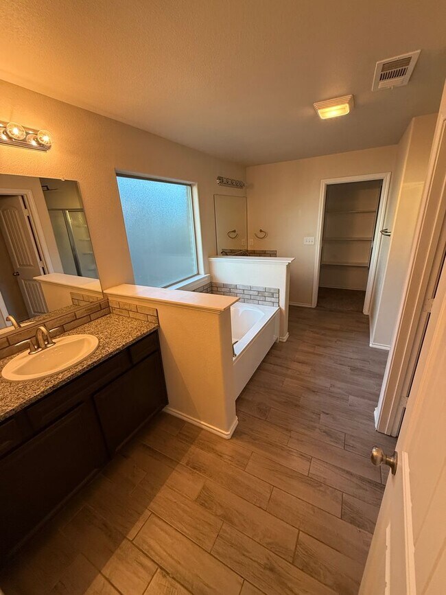 Building Photo - Available Now! 4/2/2 in Frenship ISD