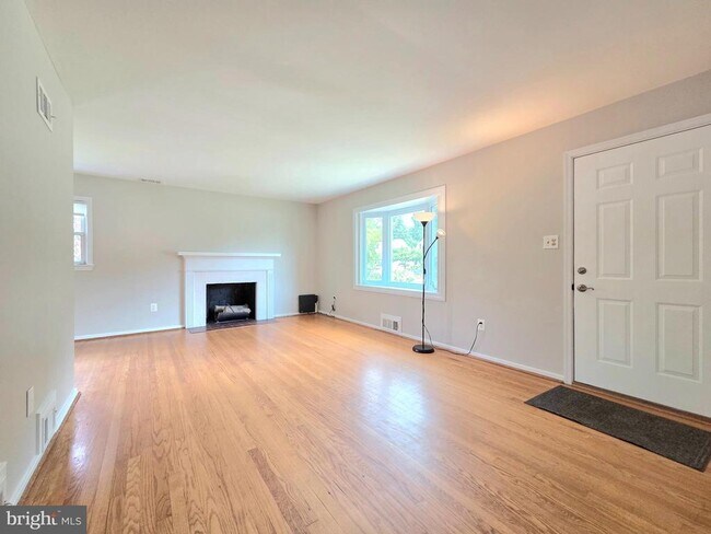 Building Photo - 7020 Quander Rd