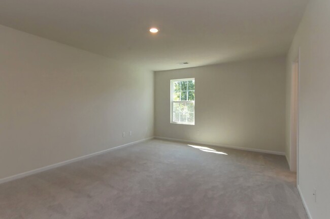 Building Photo - Nice Big House in Denver, Move-In Ready 4B...