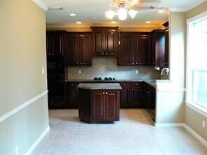 Building Photo - 951 Lamonte Ln