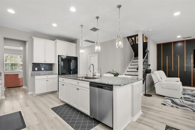 Building Photo - 3010 Adams Cross Dr