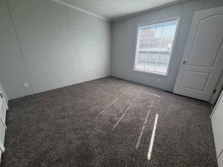 Building Photo - 15329 Danseur Dr