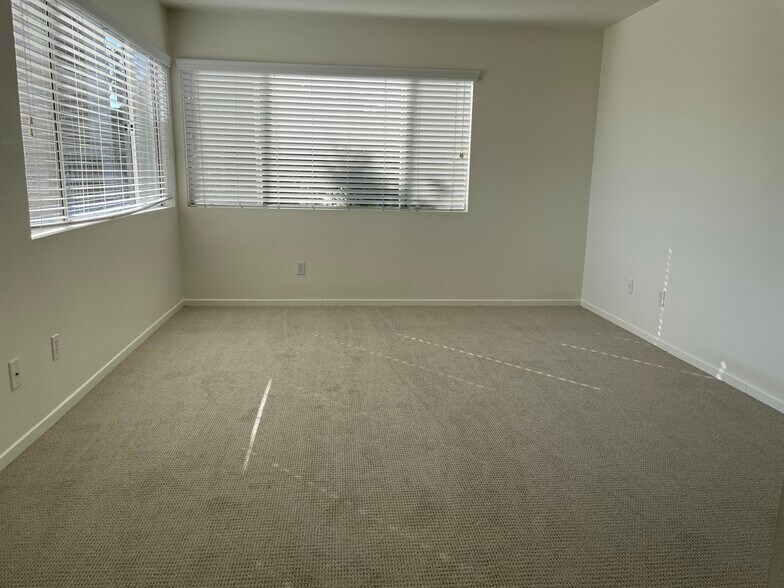 Building Photo - 33816 Castano Dr