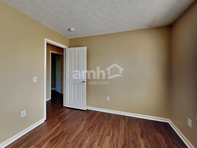 Building Photo - 12700 Hearthstone Dr