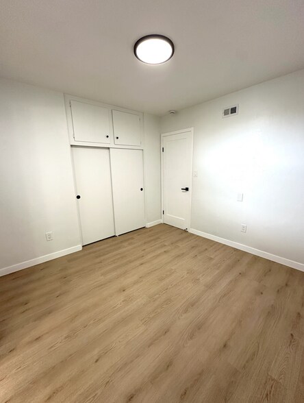 Building Photo - 3881 Ecochee Ave