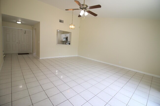 Building Photo - 6076 Strawberry Lakes Cir