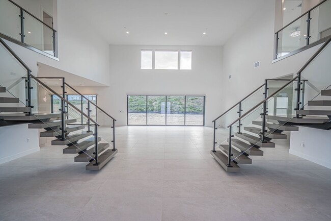 Building Photo - Luxury Smart Home with Green Belt Views in Tesoro Highlands!