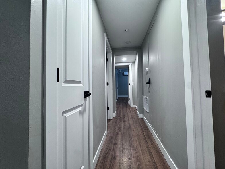 Building Photo - 2123 Central Ave