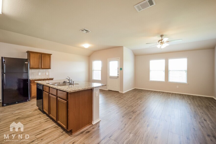 Building Photo - 1815 Arbordale Way