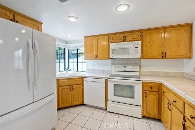 Building Photo - 6827 Alderwood Dr
