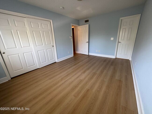 Building Photo - 3434 Blanding Blvd