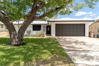 Building Photo - 8312 Roan Ln