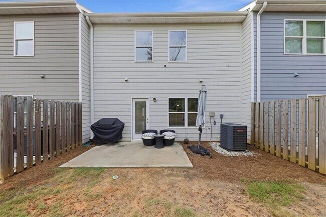 Building Photo - 4526 Fillmore Trl SW