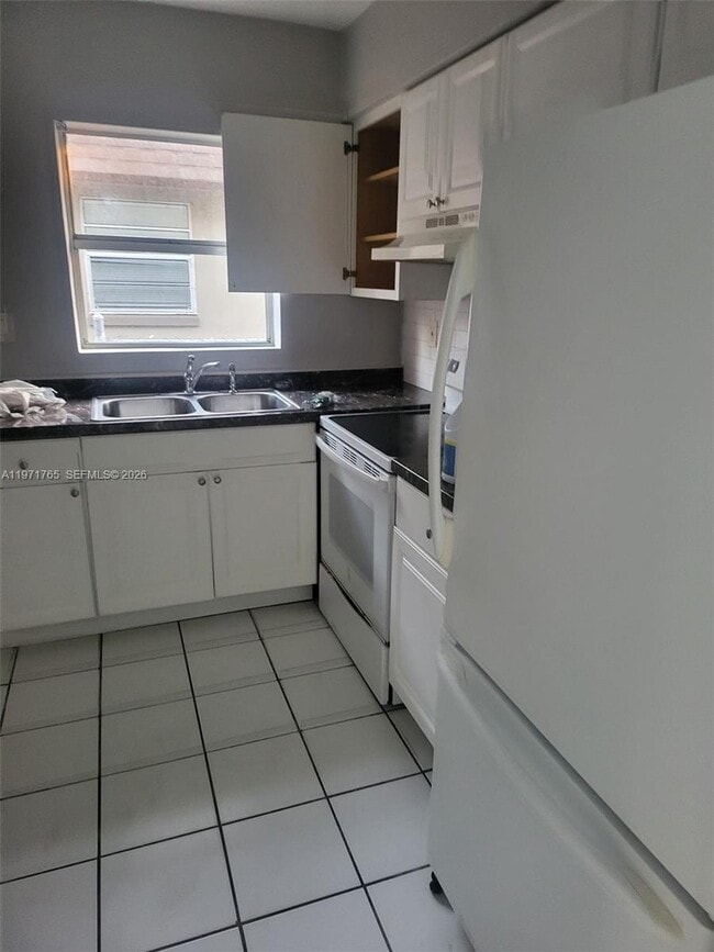 Building Photo - 1435 NW 8th Ave