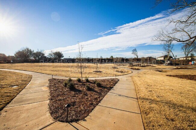 Building Photo - 11910 Silverheel Ln