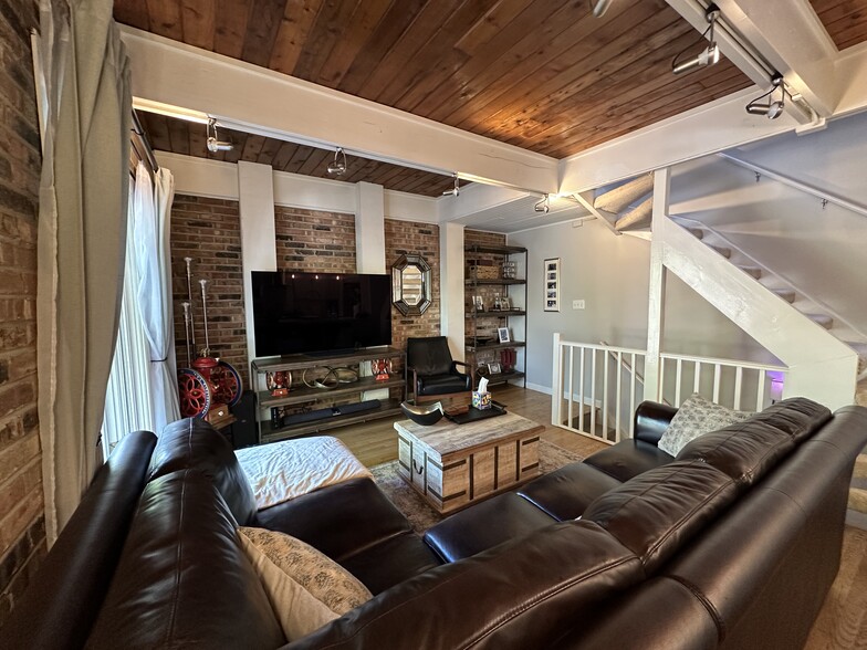Second floor living room - 1846 N Hudson Ave