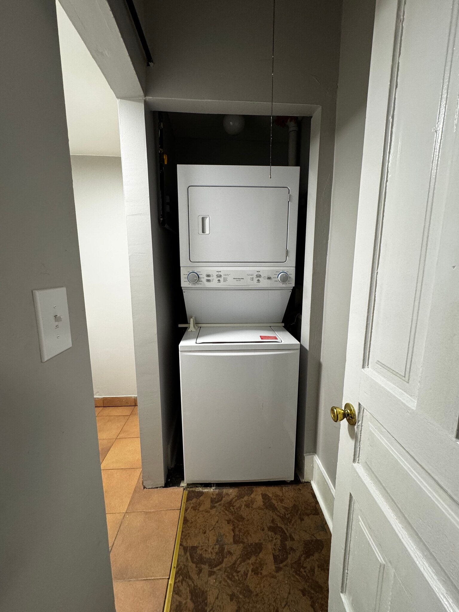 Building Photo - 2228 W 18th Pl