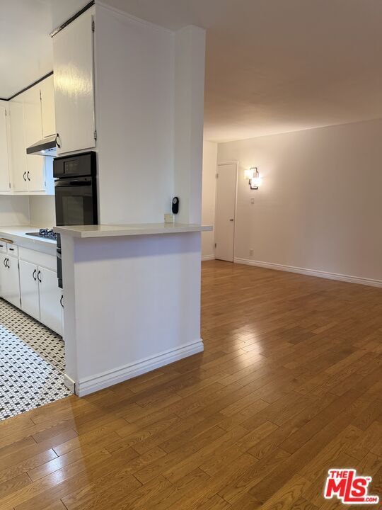 Building Photo - 6013 Carlton Way