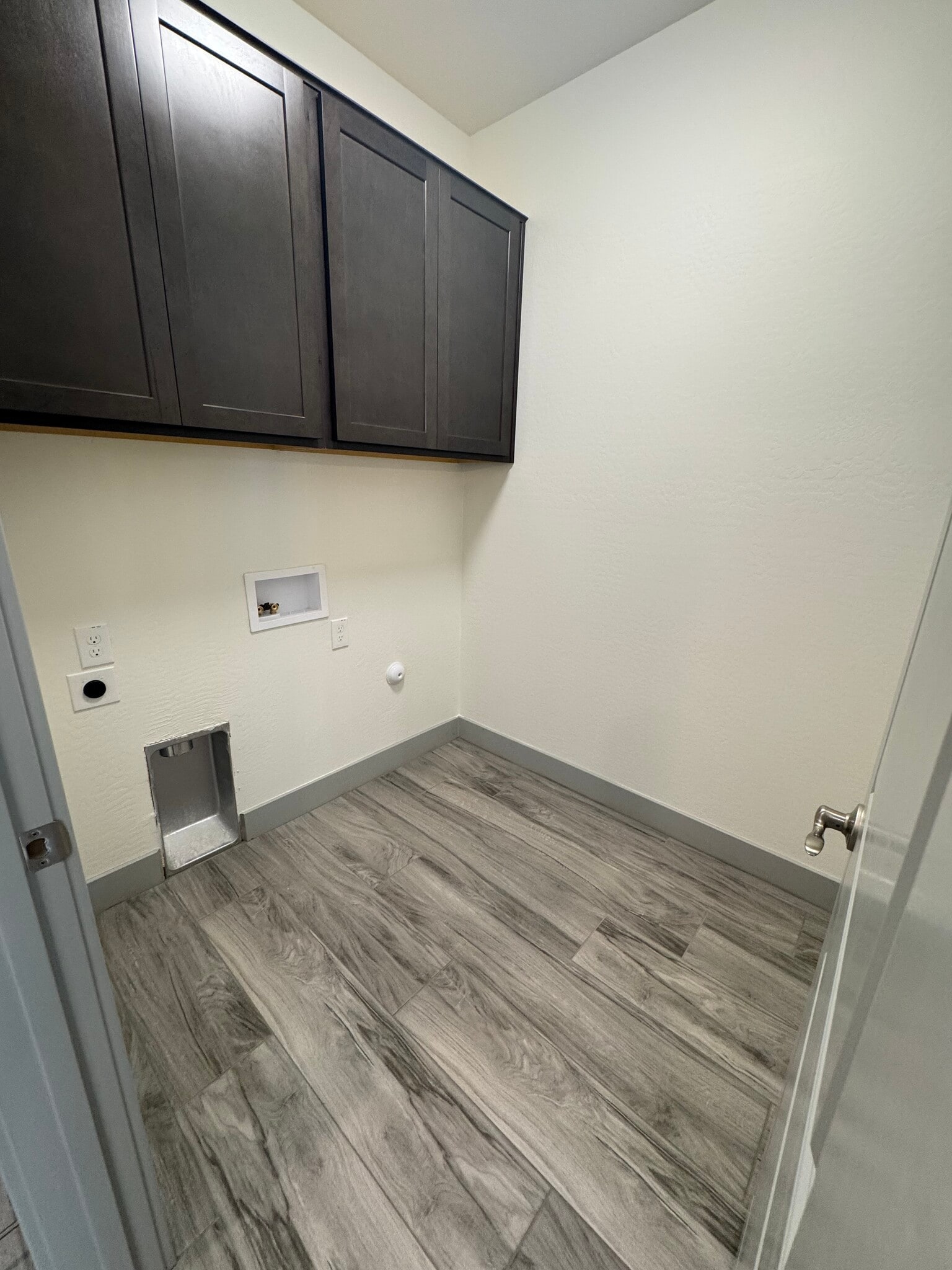 Laundry Room - 3112 N Navajo Dr