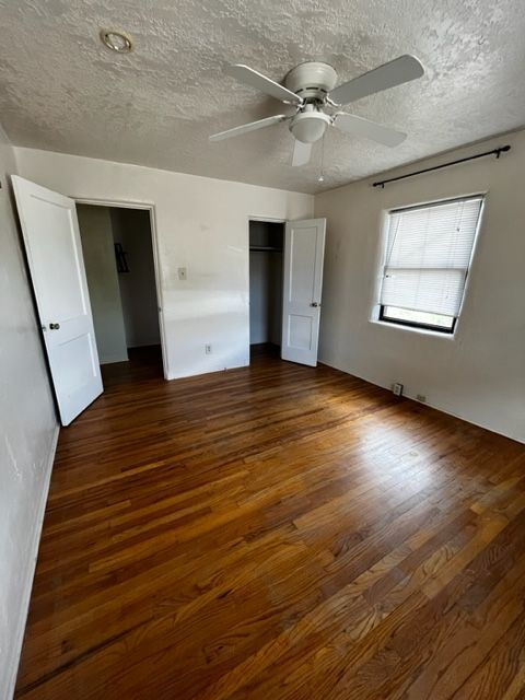 Building Photo - 1 bedroom / 1 bath close to KAFB and I-25 Move-in Special!