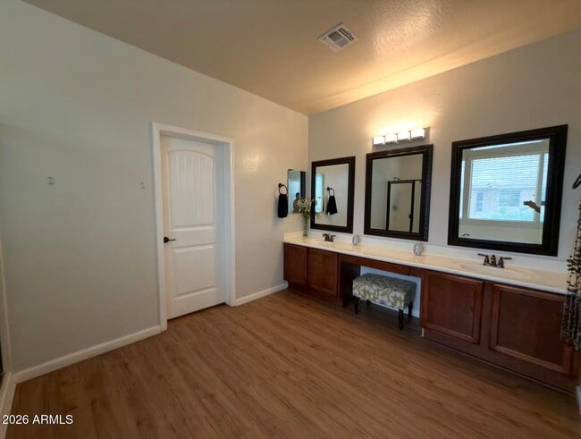 Building Photo - 51 W Hackberry Dr