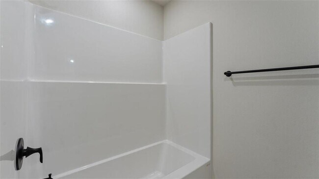 Building Photo - 1861 Lapis Ave