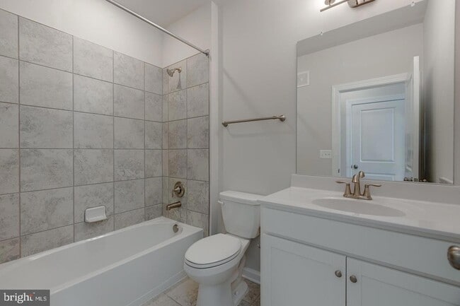 Building Photo - 43357 Radford Divide Ter