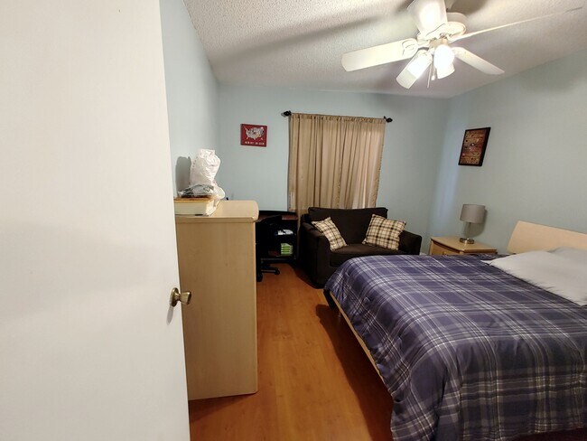 Building Photo - 894 NW 134th Pl