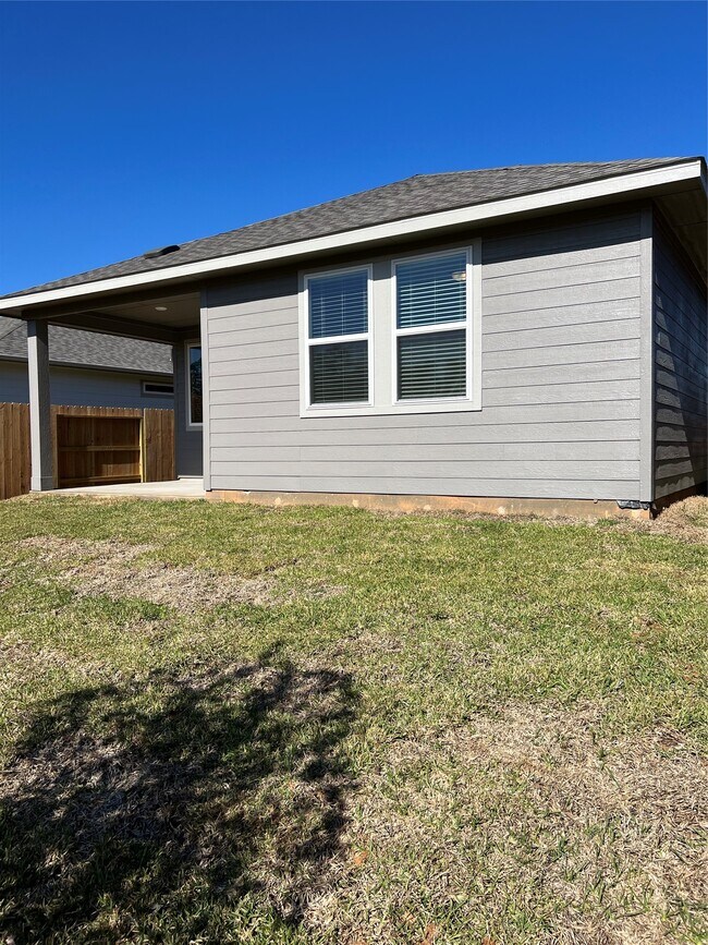 Building Photo - 1709 Cayden Oak Ln